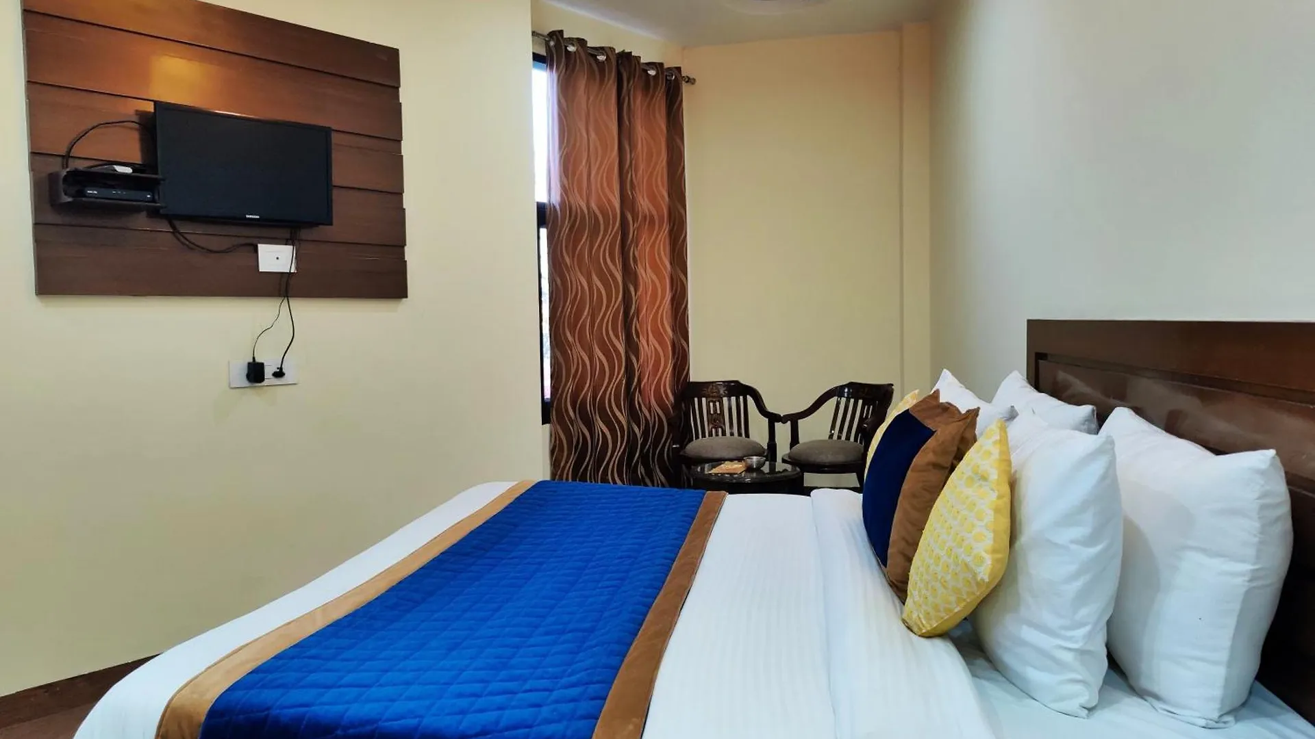 *** Hotel The Ashoka Inn 300Mts Walkable From Mall Road Shimla India