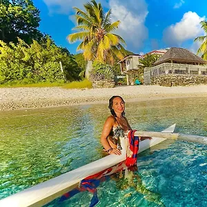 https://manava-huahine-beach-house.frenchpolynesia-hotels.com